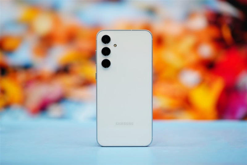 “粉丝”回归没让人失望！三星Galaxy S23 FE全面评测：最有质价比的小屏旗舰