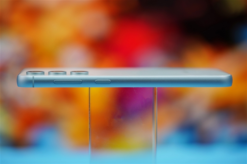 “粉丝”回归没让人失望！三星Galaxy S23 FE全面评测：最有质价比的小屏旗舰