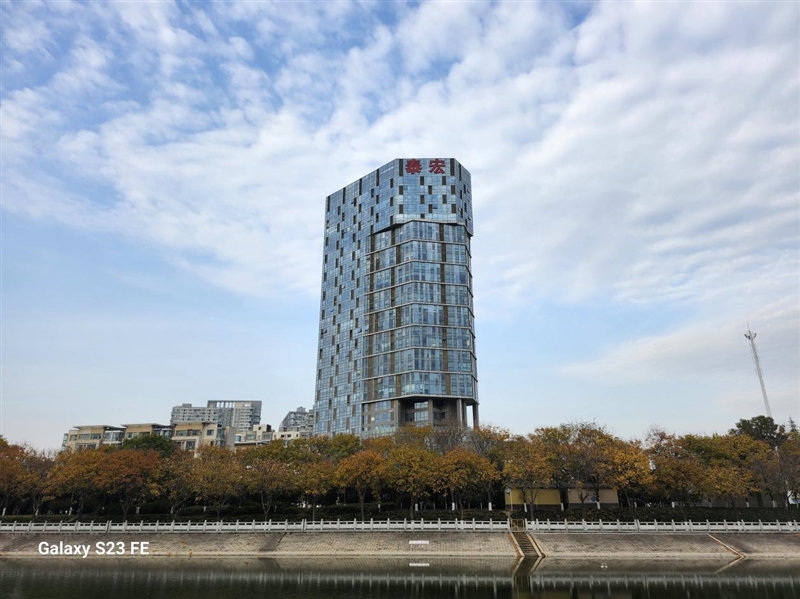 “粉丝”回归没让人失望！三星Galaxy S23 FE全面评测：最有质价比的小屏旗舰